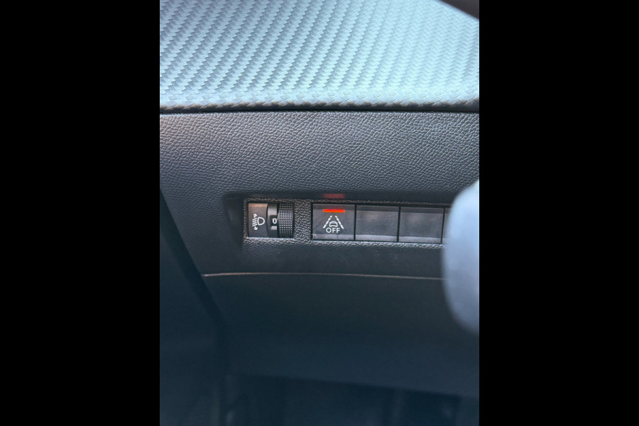 Peugeot 2008 1.2 PureTech Active Pack Premium - 33.000 KM I Navigatie / Apple CarPlay I Airco I PDC I Camera I Dealer onderhouden