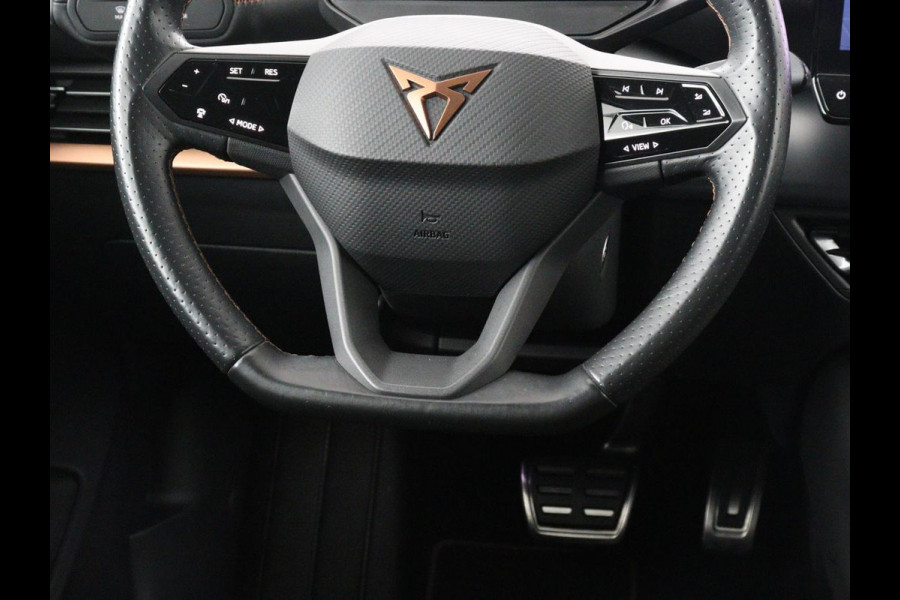 CUPRA Born Business 62 kWh | SOH 91.0% | Panoramadak | Adaptive cruise | Camera | Park assist | Stuur/stoel verwarming | Sfeerverlichting | Full LED |