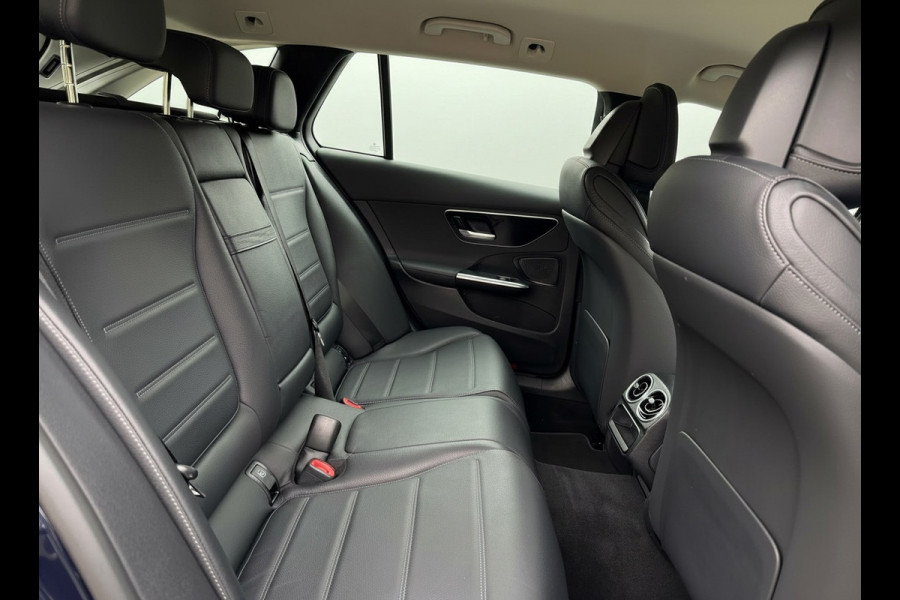 Mercedes-Benz C-Klasse Estate 300 e Luxury Line, vol leder, elect bedienbare trekhaak, sfeerverl. 1 e eigenaar, NL auto met nap