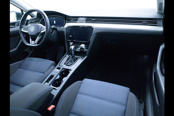 Volkswagen Passat Variant 1.4 TSI PHEV GTE Business | Elec. trekhaak | Head-Up | Elec. verst. best.stoel met geheugen | Stoelverw. | Elec. klep, Navigatie, App. connect, Travel assist, IQ Led