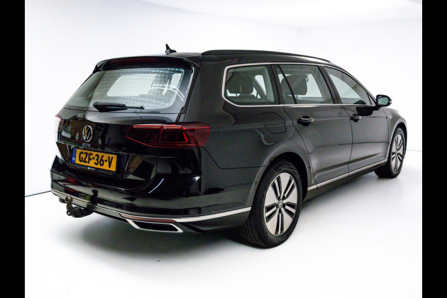 Volkswagen Passat Variant 1.4 TSI PHEV GTE Business | Elec. trekhaak | Head-Up | Elec. verst. best.stoel met geheugen | Stoelverw. | Elec. klep, Navigatie, App. connect, Travel assist, IQ Led