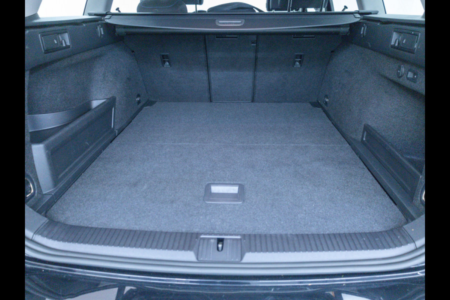 Volkswagen Passat Variant 1.4 TSI PHEV GTE Business | Elec. trekhaak | Head-Up | Elec. verst. best.stoel met geheugen | Stoelverw. | Elec. klep, Navigatie, App. connect, Travel assist, IQ Led