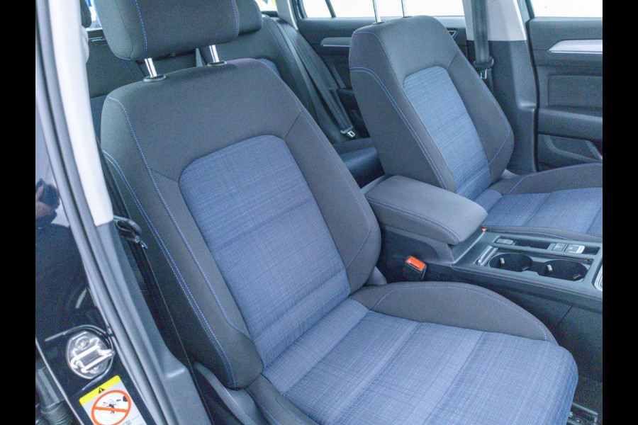 Volkswagen Passat Variant 1.4 TSI PHEV GTE Business | Elec. trekhaak | Head-Up | Elec. verst. best.stoel met geheugen | Stoelverw. | Elec. klep, Navigatie, App. connect, Travel assist, IQ Led
