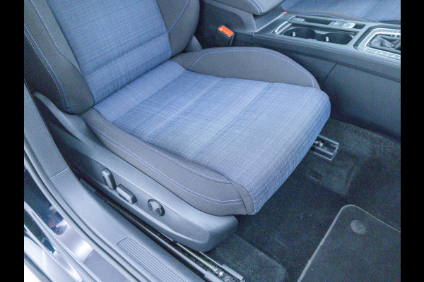 Volkswagen Passat Variant 1.4 TSI PHEV GTE Business | Elec. trekhaak | Head-Up | Elec. verst. best.stoel met geheugen | Stoelverw. | Elec. klep, Navigatie, App. connect, Travel assist, IQ Led