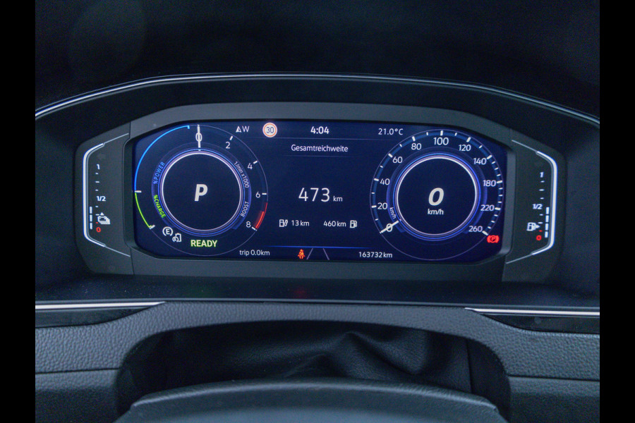 Volkswagen Passat Variant 1.4 TSI PHEV GTE Business | Elec. trekhaak | Head-Up | Elec. verst. best.stoel met geheugen | Stoelverw. | Elec. klep, Navigatie, App. connect, Travel assist, IQ Led
