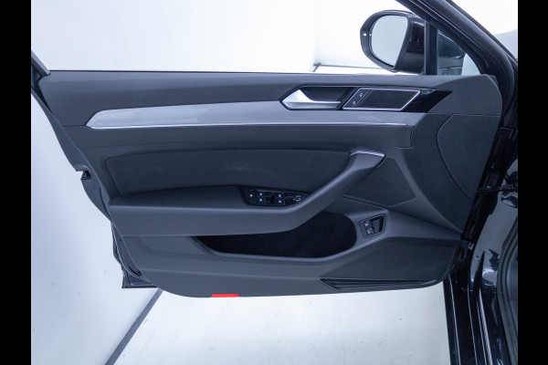 Volkswagen Passat Variant 1.4 TSI PHEV GTE Business | Elec. trekhaak | Head-Up | Elec. verst. best.stoel met geheugen | Stoelverw. | Elec. klep, Navigatie, App. connect, Travel assist, IQ Led