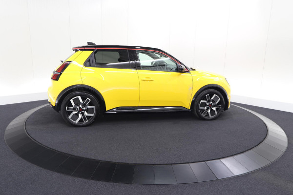 Renault 5 comfort range iconic cinq 52 kWh | 99,1% SOH | Adaptieve Cruise Control | Harman Kardon | Camera