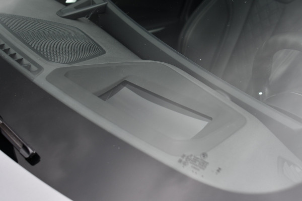 BMW 3 Serie Touring 330e xDrive M-Sport Pro Frozen-Grey Pano Trekh El-zetel HUD Merino-leder 19inch Adp-onderstel