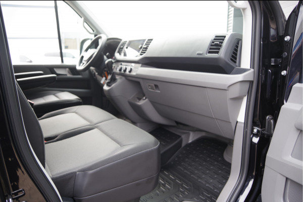 Volkswagen Crafter 35 2.0 TDI L3H3(L2H2) BLACK EDITION! AUT. LED, TREKHAAK, BETIMMERING, STOELVERWARMING, GEVEERDE ERGO COMFORT STOEL, CAMERA, NAVI