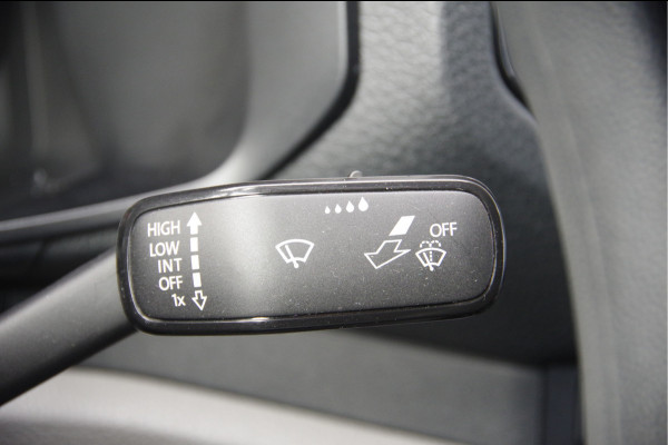 Volkswagen Crafter 35 2.0 TDI L3H3(L2H2) BLACK EDITION! AUT. LED, TREKHAAK, BETIMMERING, STOELVERWARMING, GEVEERDE ERGO COMFORT STOEL, CAMERA, NAVI