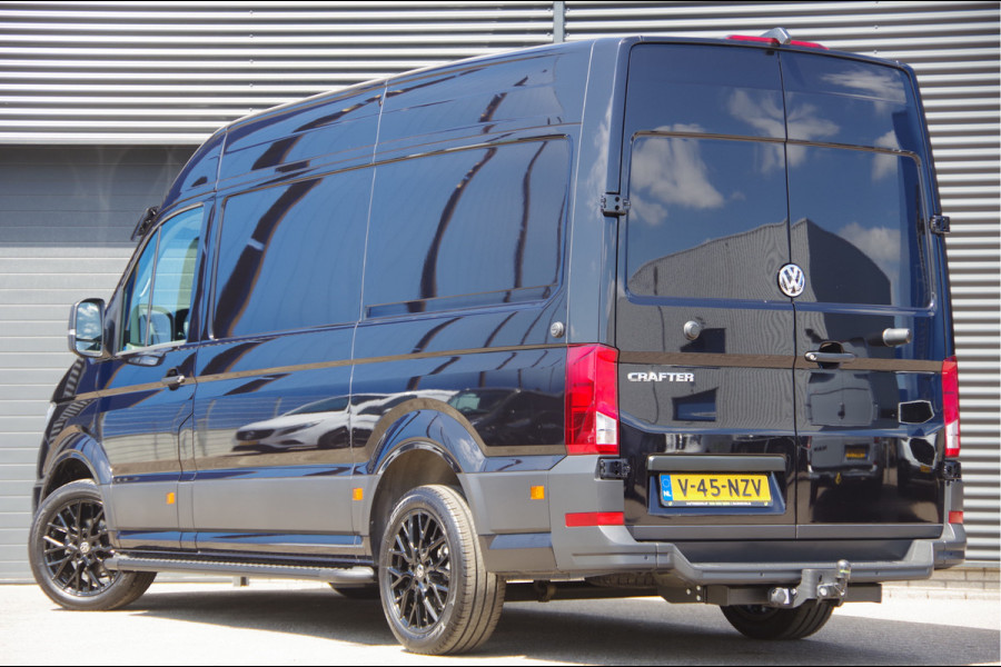 Volkswagen Crafter 35 2.0 TDI L3H3(L2H2) BLACK EDITION! AUT. LED, TREKHAAK, BETIMMERING, STOELVERWARMING, GEVEERDE ERGO COMFORT STOEL, CAMERA, NAVI