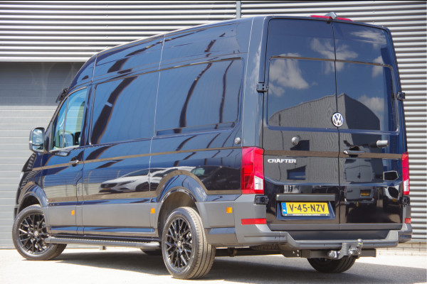 Volkswagen Crafter 35 2.0 TDI L3H3(L2H2) BLACK EDITION! AUT. LED, TREKHAAK, BETIMMERING, STOELVERWARMING, GEVEERDE ERGO COMFORT STOEL, CAMERA, NAVI