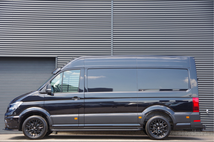 Volkswagen Crafter 35 2.0 TDI L3H3(L2H2) BLACK EDITION! AUT. LED, TREKHAAK, BETIMMERING, STOELVERWARMING, GEVEERDE ERGO COMFORT STOEL, CAMERA, NAVI