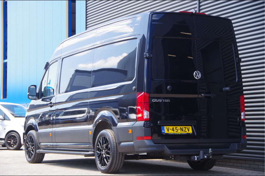 Volkswagen Crafter 35 2.0 TDI L3H3(L2H2) BLACK EDITION! AUT. LED, TREKHAAK, BETIMMERING, STOELVERWARMING, GEVEERDE ERGO COMFORT STOEL, CAMERA, NAVI