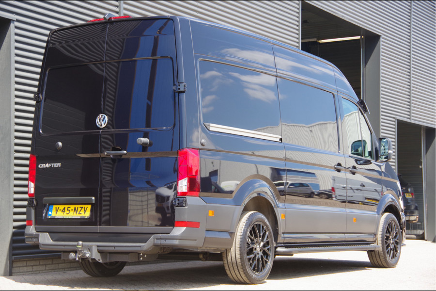 Volkswagen Crafter 35 2.0 TDI L3H3(L2H2) BLACK EDITION! AUT. LED, TREKHAAK, BETIMMERING, STOELVERWARMING, GEVEERDE ERGO COMFORT STOEL, CAMERA, NAVI