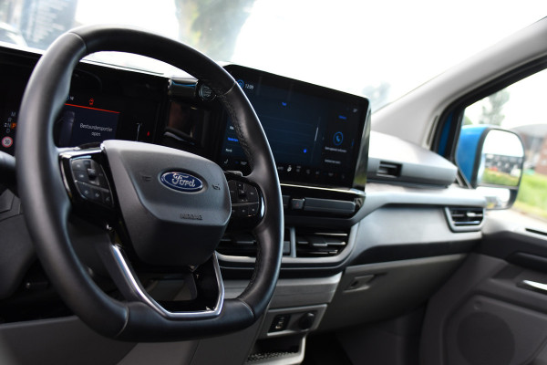 Ford Transit Custom 300 2.0 TDCI L1H1 Sport Camera, Cruise, Carplay, Virtual, 170pk, Stoelverwarming, Automaat, LED, Multimedia, Sensoren, Uniek!