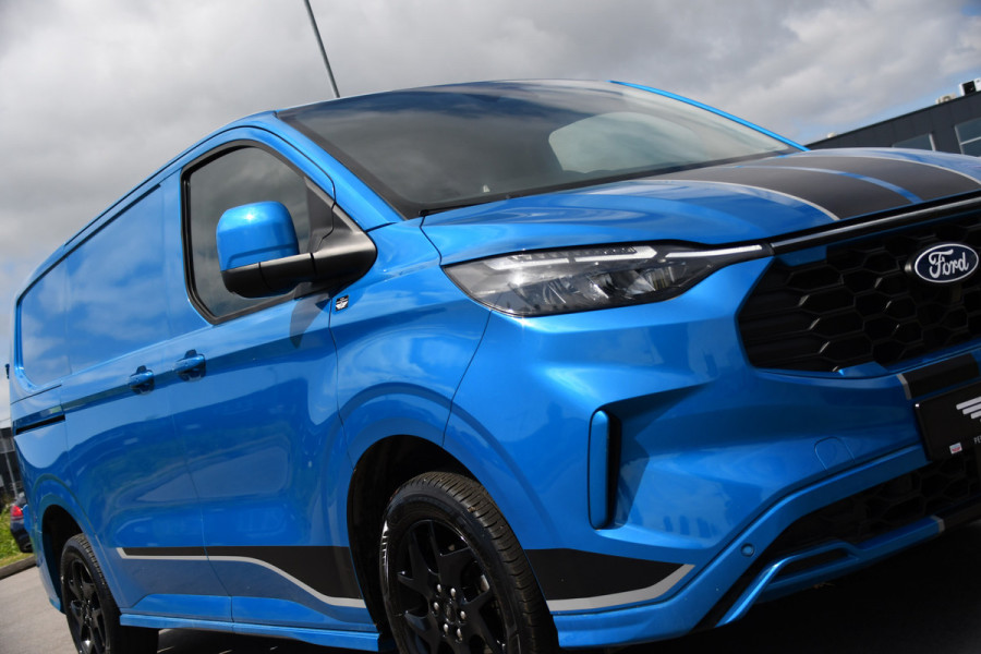 Ford Transit Custom 300 2.0 TDCI L1H1 Sport Camera, Cruise, Carplay, Virtual, 170pk, Stoelverwarming, Automaat, LED, Multimedia, Sensoren, Uniek!