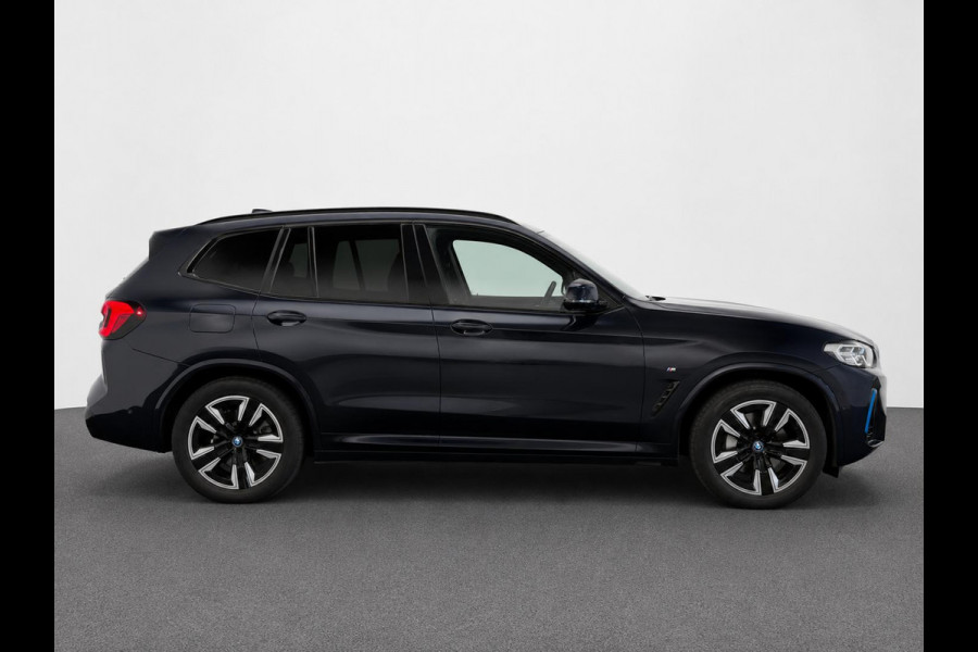 BMW iX3 High Executive M Sport 80 kWh Panoramadak Driving Adaptive Cryuise Control Leder Assistant Professional Camera Adaptief LED Shadow Line Stoelverwarming