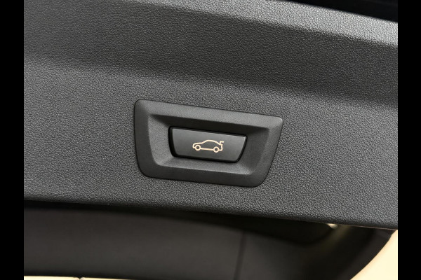 BMW iX3 High Executive M Sport 80 kWh Panoramadak Driving Adaptive Cryuise Control Leder Assistant Professional Camera Adaptief LED Shadow Line Stoelverwarming