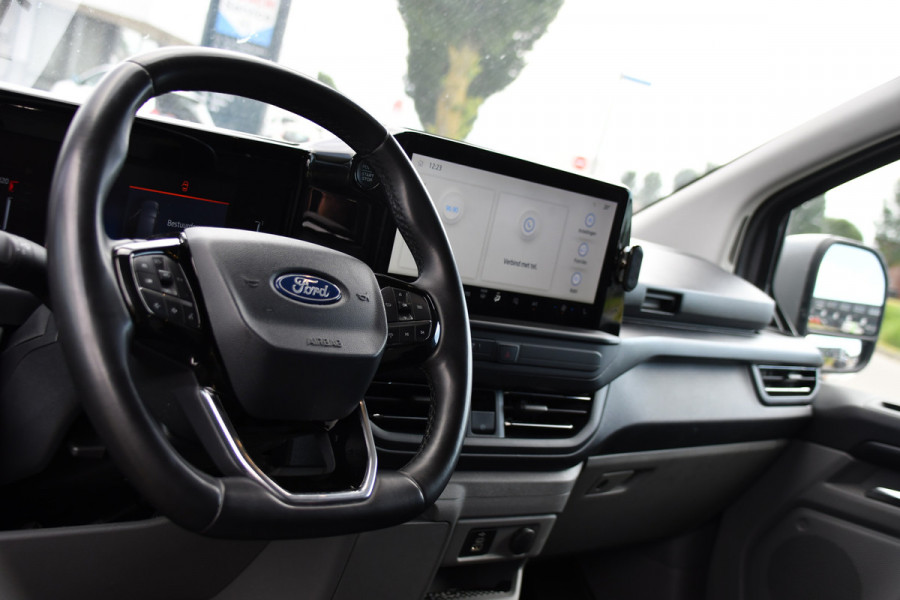 Ford Transit Custom 300 2.0 TDCI L2H1 Limited Camera, Cruise, Carplay, Virtual, 136pk, Stoelverwarming, Automaat, LED, Multimedia, Sensoren, Uniek!