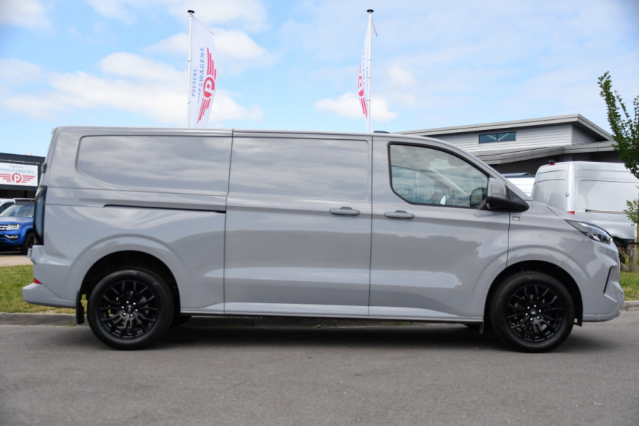 Ford Transit Custom 300 2.0 TDCI L2H1 Limited Camera, Cruise, Carplay, Virtual, 136pk, Stoelverwarming, Automaat, LED, Multimedia, Sensoren, Uniek!