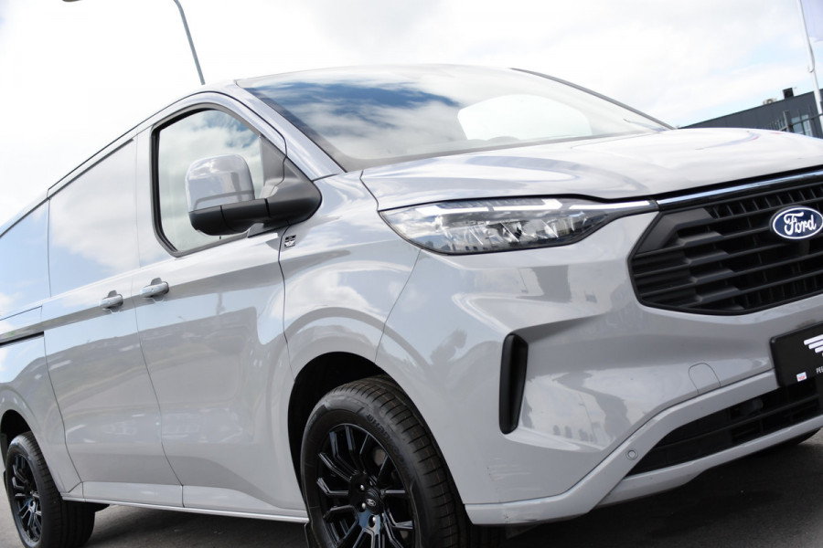 Ford Transit Custom 300 2.0 TDCI L2H1 Limited Camera, Cruise, Carplay, Virtual, 136pk, Stoelverwarming, Automaat, LED, Multimedia, Sensoren, Uniek!
