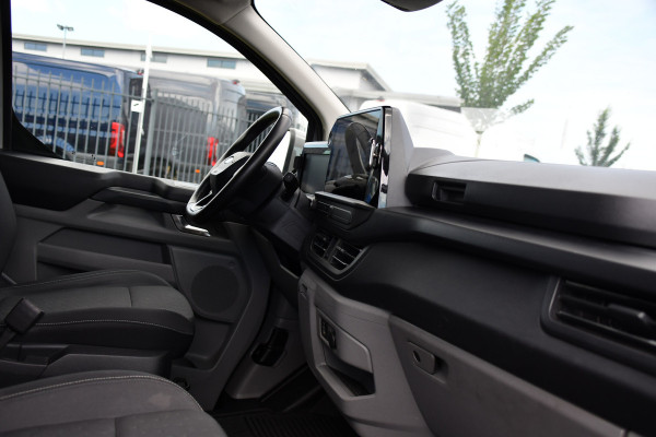 Ford Transit Custom 300 2.0 TDCI L2H1 Limited Camera, Cruise, Carplay, Virtual, 136pk, Stoelverwarming, Automaat, LED, Multimedia, Sensoren, Uniek!