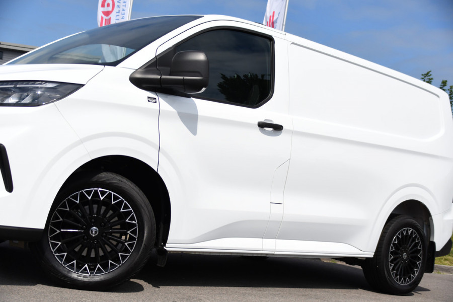 Ford Transit Custom 300 2.0 TDCI L1H1 AWD PB Edition Camera, Adaptieve Cruise, Carplay, 4x4, Virtual, 136pk, Automaat, LED, Multimedia, Sensoren, Uniek!