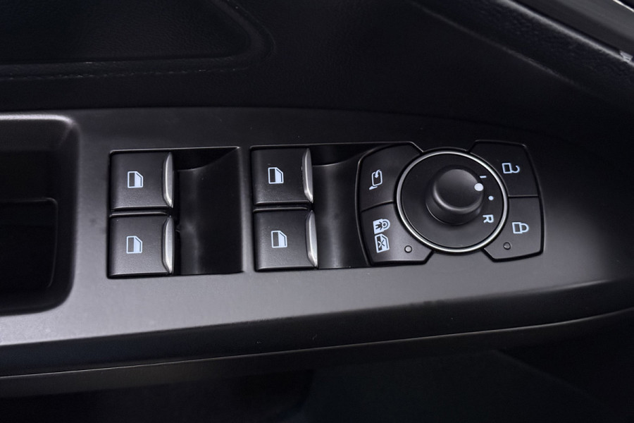 Ford FOCUS Wagon 1.0 EcoBoost Hybrid Titanium X Business (STUUR-/STOELVERWARMING, TREKHAAK, CAMERA, NAVI, DIGITALE COCKPIT)