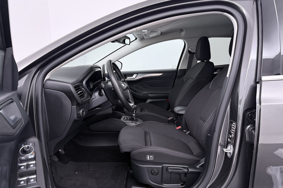 Ford FOCUS Wagon 1.0 EcoBoost Hybrid Titanium X Business (STUUR-/STOELVERWARMING, TREKHAAK, CAMERA, NAVI, DIGITALE COCKPIT)