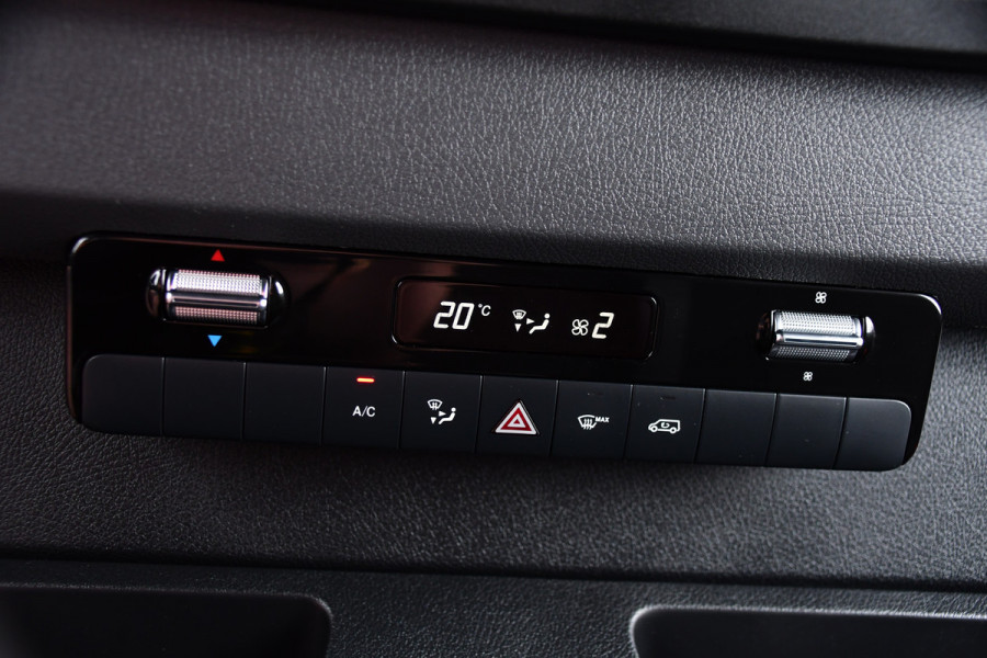 Mercedes-Benz Sprinter 519 V6 3.0 CDI L2H1 PB Edition Camera, Cruise, Carplay, 3500kg Trekhaak, LED, Mbux, Geveerde Stoel, Uniek! 319