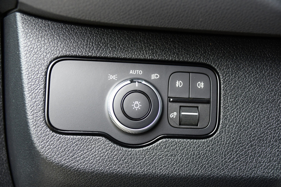 Mercedes-Benz Sprinter 519 V6 3.0 CDI L2H1 PB Edition Camera, Cruise, Carplay, 3500kg Trekhaak, LED, Mbux, Geveerde Stoel, Uniek! 319