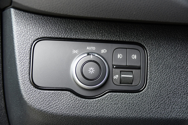 Mercedes-Benz Sprinter 519 V6 3.0 CDI L2H1 PB Edition Camera, Cruise, Carplay, 3500kg Trekhaak, LED, Mbux, Geveerde Stoel, Uniek! 319