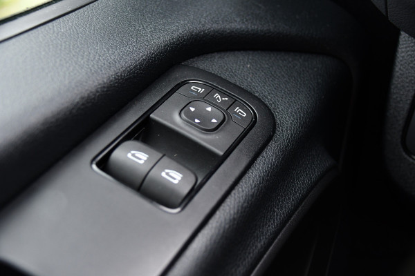 Mercedes-Benz Sprinter 519 V6 3.0 CDI L2H1 PB Edition Camera, Cruise, Carplay, 3500kg Trekhaak, LED, Mbux, Geveerde Stoel, Uniek! 319