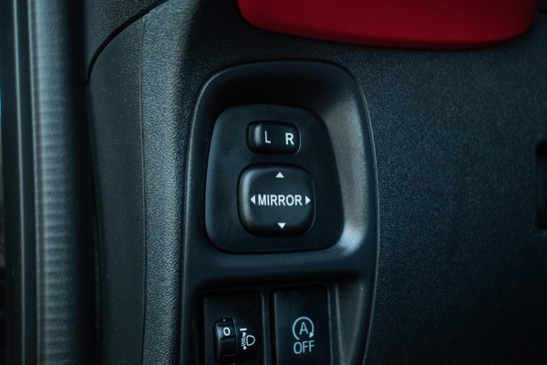 Citroën C1 1.0 VTi JCC+ Collectors Edition [ UNIEK Carplay Camera Nieuwstaat Climate Control Extra Getint Glas ]