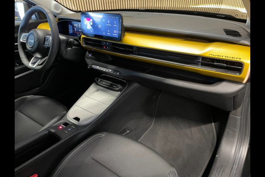 Jeep Avenger 54 kWh|95% SOH|BLACK EDITION|ELEK.A-KLEP|ACC|CAMERA|CARPLAY|ANDROID AUTO|STOELVERW.|PDC V+A|LMV|NAP|NL-AUTO|INCL.BTW|