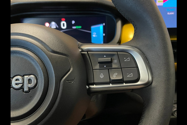 Jeep Avenger 54 kWh|95% SOH|BLACK EDITION|ELEK.A-KLEP|ACC|CAMERA|CARPLAY|ANDROID AUTO|STOELVERW.|PDC V+A|LMV|NAP|NL-AUTO|INCL.BTW|