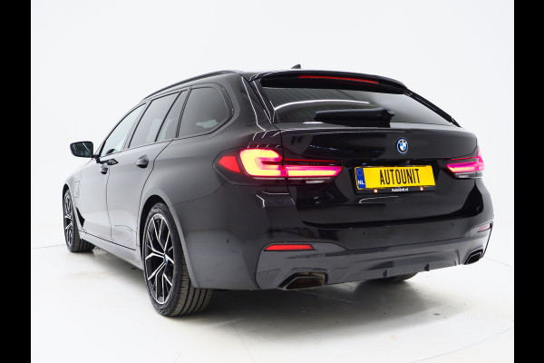 BMW 5 Serie Touring 530e M Sport Shadow Line | Panoramadak | Leder | LaserLED | HUD | Keyless | Sfeerlicht | Camera | Dodehoek