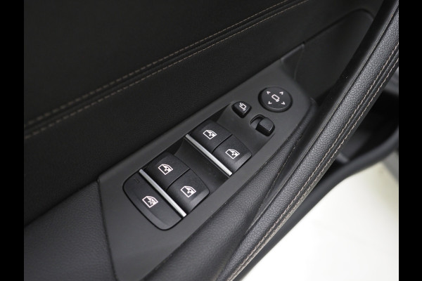 BMW 5 Serie Touring 530e M Sport Shadow Line | Panoramadak | Leder | LaserLED | HUD | Keyless | Sfeerlicht | Camera | Dodehoek