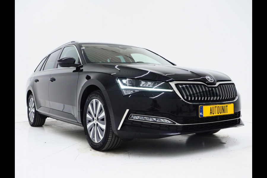 Škoda Superb Combi 1.4 TSI iV Style | Leder | Trekhaak | 360 | Massage | Stoelkoeling | Keyless | Virtual | Sfeerlicht