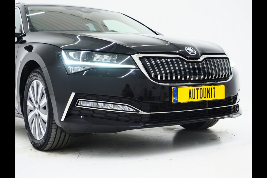 Škoda Superb Combi 1.4 TSI iV Style | Leder | Trekhaak | 360 | Massage | Stoelkoeling | Keyless | Virtual | Sfeerlicht