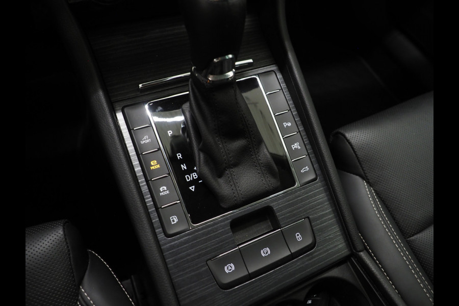 Škoda Superb Combi 1.4 TSI iV Style | Leder | Trekhaak | 360 | Massage | Stoelkoeling | Keyless | Virtual | Sfeerlicht
