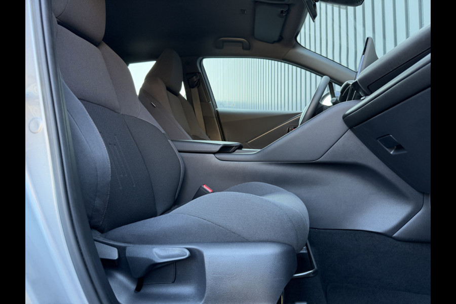 Toyota C-HR 1.8 Hybrid 140 Dynamic | Stuurverwarming | PDC V+A | BSM | 10jr GARANTIE | Rijklaar!!