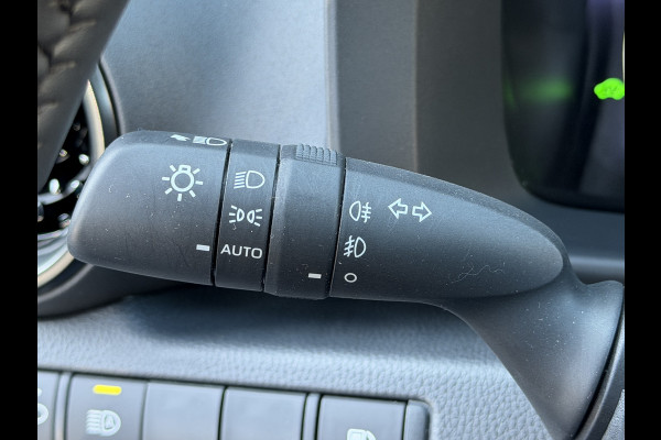 Toyota C-HR 1.8 Hybrid 140 Dynamic | Stuurverwarming | PDC V+A | BSM | 10jr GARANTIE | Rijklaar!!