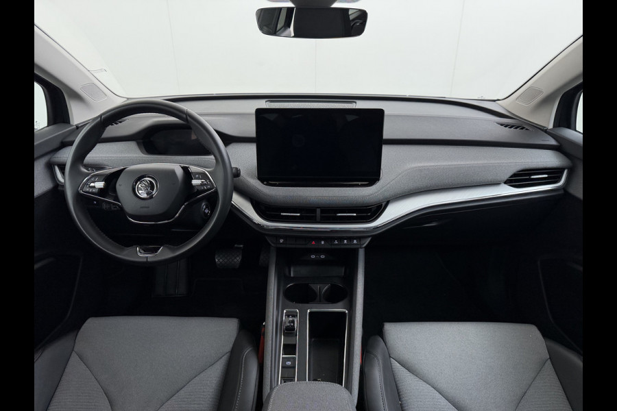Škoda ENYAQ iV 60 SOH 92% Warmtepomp Panoramadak Adap.Cruise 3-Zone Stoelverwarming Keyless advanced Ecc Pdc Android Auto Apple Carplay Privacy Glas Lmv Led Isofix Lane Assist Verkeersbord herkenning 1e Eigenaar Dealeronderhouden Origineel Nederlandse Auto