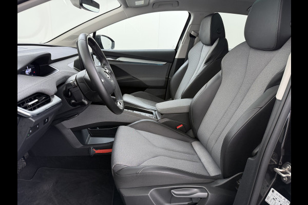 Škoda ENYAQ iV 60 SOH 92% Warmtepomp Panoramadak Adap.Cruise 3-Zone Stoelverwarming Keyless advanced Ecc Pdc Android Auto Apple Carplay Privacy Glas Lmv Led Isofix Lane Assist Verkeersbord herkenning 1e Eigenaar Dealeronderhouden Origineel Nederlandse Auto