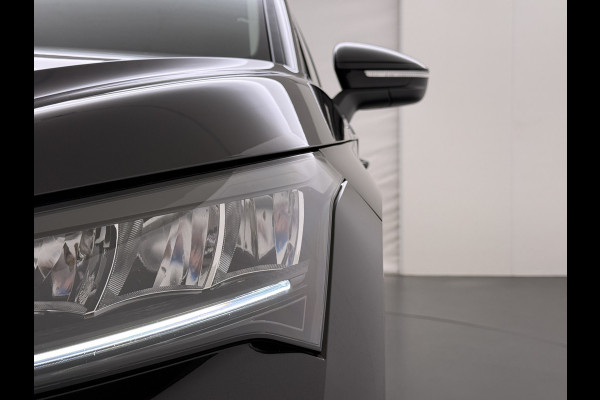 Škoda ENYAQ iV 60 SOH 92% Warmtepomp Panoramadak Adap.Cruise 3-Zone Stoelverwarming Keyless advanced Ecc Pdc Android Auto Apple Carplay Privacy Glas Lmv Led Isofix Lane Assist Verkeersbord herkenning 1e Eigenaar Dealeronderhouden Origineel Nederlandse Auto