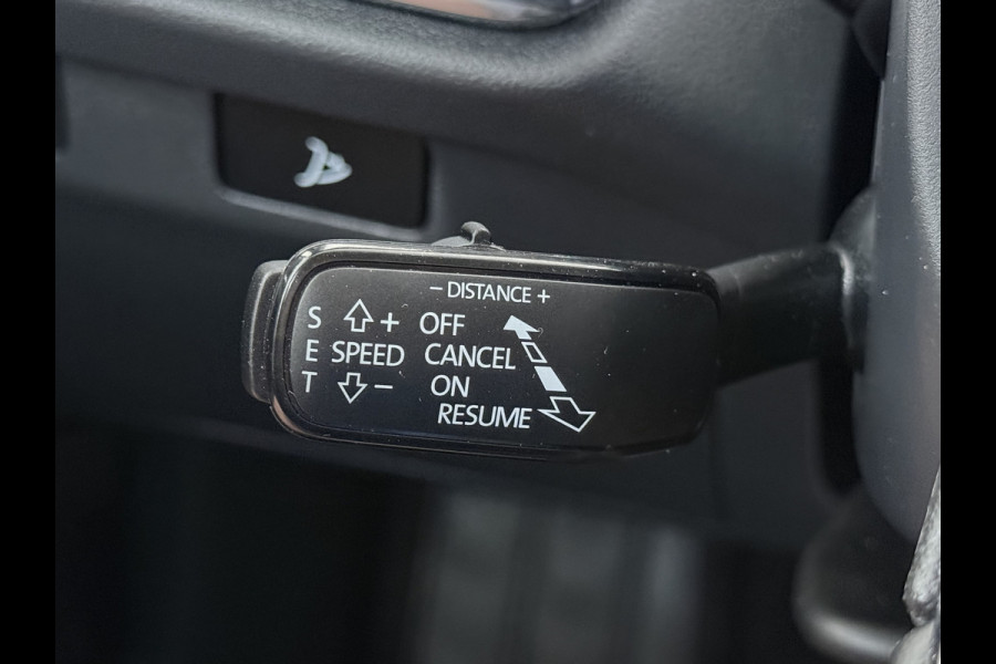 Škoda ENYAQ iV 60 SOH 92% Warmtepomp Panoramadak Adap.Cruise 3-Zone Stoelverwarming Keyless advanced Ecc Pdc Android Auto Apple Carplay Privacy Glas Lmv Led Isofix Lane Assist Verkeersbord herkenning 1e Eigenaar Dealeronderhouden Origineel Nederlandse Auto