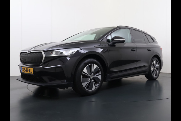 Škoda ENYAQ iV 60 SOH 92% Warmtepomp Panoramadak Adap.Cruise 3-Zone Stoelverwarming Keyless advanced Ecc Pdc Android Auto Apple Carplay Privacy Glas Lmv Led Isofix Lane Assist Verkeersbord herkenning 1e Eigenaar Dealeronderhouden Origineel Nederlandse Auto