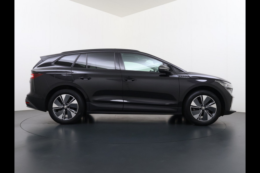 Škoda ENYAQ iV 60 SOH 92% Warmtepomp Panoramadak Adap.Cruise 3-Zone Stoelverwarming Keyless advanced Ecc Pdc Android Auto Apple Carplay Privacy Glas Lmv Led Isofix Lane Assist Verkeersbord herkenning 1e Eigenaar Dealeronderhouden Origineel Nederlandse Auto